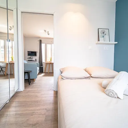 Le Lumiere T2- Metro B Oullins-Lyon Centre Apartment Exterior photo