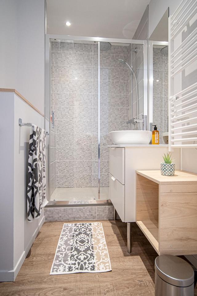 Le Lumiere T2- Metro B Oullins-lyon Centre Apartment *